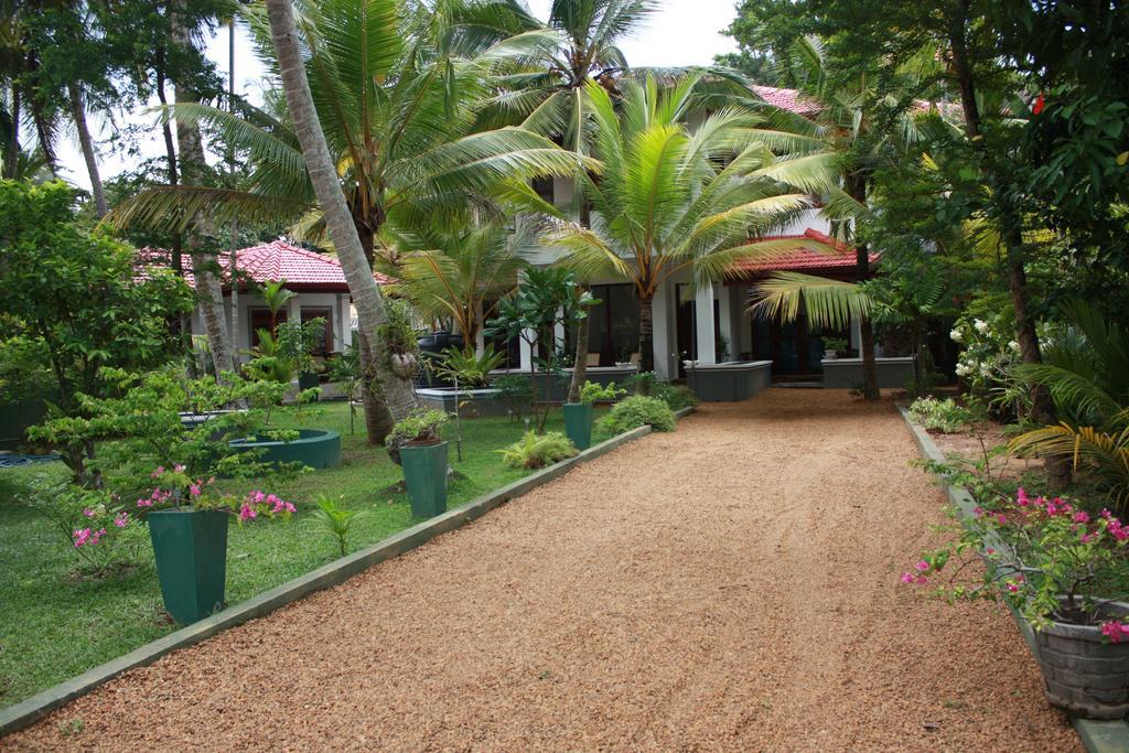 Отель Aliya Lanka Берувала Экстерьер фото